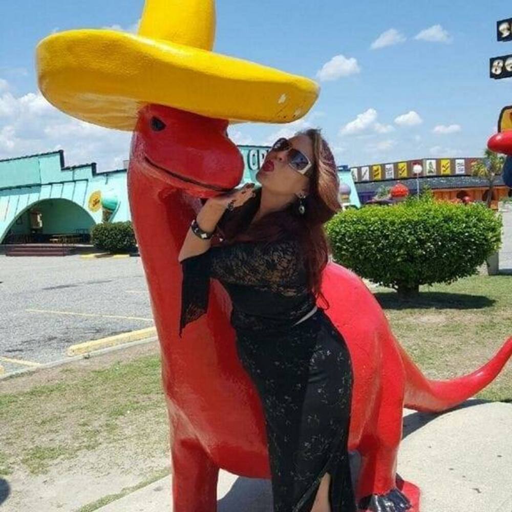 Meet your Posher, Lana